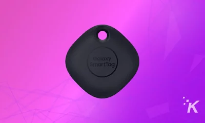 Smart Tag in black color